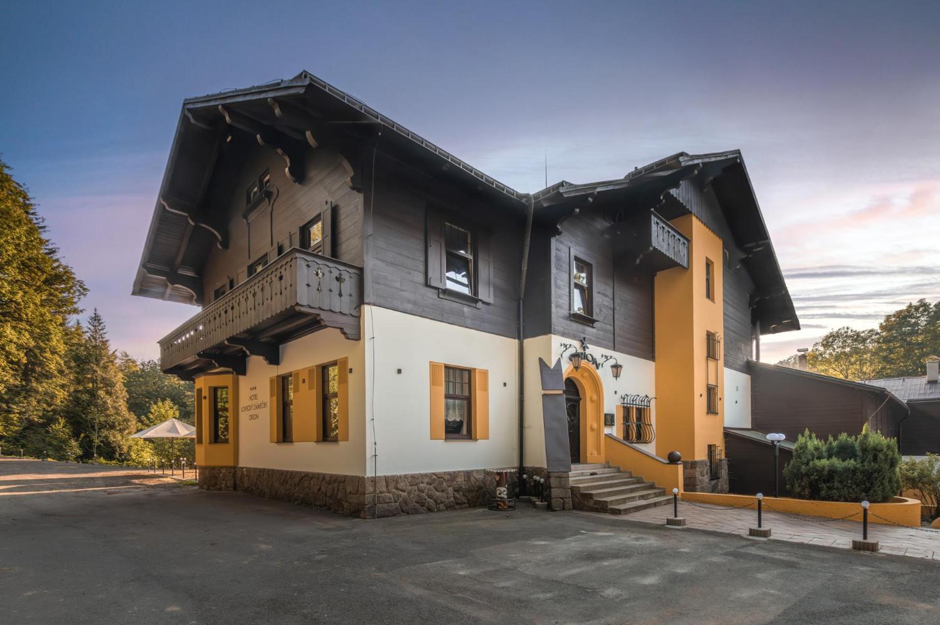 Hotel Lovecky Zamecek Orion Liberec Exteriér fotografie